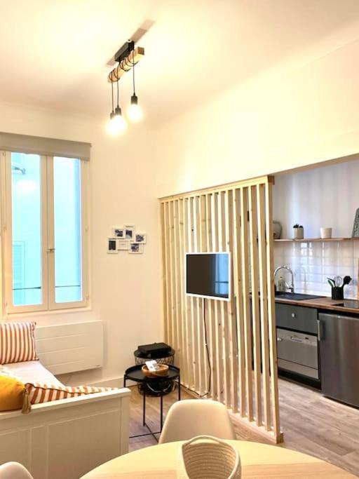 T2 De Charme Au Coeur Du Panier Apartment Marseille Bagian luar foto