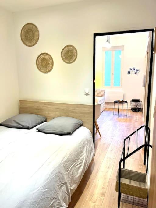 T2 De Charme Au Coeur Du Panier Apartment Marseille Bagian luar foto